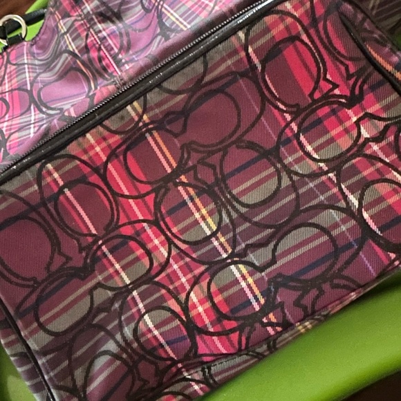 Tartan Plaid Coach Bag w/ Zippered Pouch - Picture 3 of 4